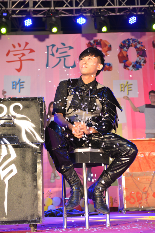http://www.ayit.edu.cn/_mediafile/ayit/2015/06/12/12qn5wuhsy.jpg