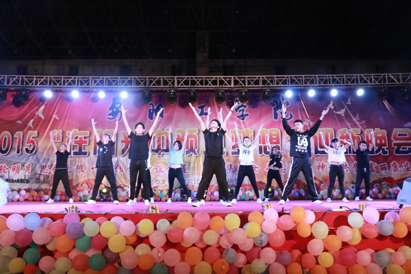 http://www.ayit.edu.cn/_mediafile/ayit/2015/09/28/2aigpnzky2.jpg