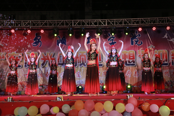 http://www.ayit.edu.cn/_mediafile/ayit/2015/09/28/29xap0nl4m.jpg