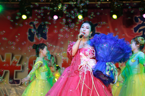 http://www.ayit.edu.cn/_mediafile/ayit/2015/09/28/2zrfaifliu.jpg