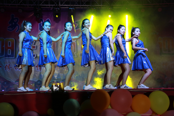 http://www.ayit.edu.cn/_mediafile/ayit/2015/09/28/2v4y3u0lhr.jpg